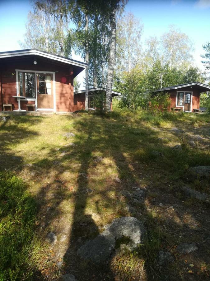 Pirttiniemen Lomakylae Hotel Muurasjärvi Exterior foto